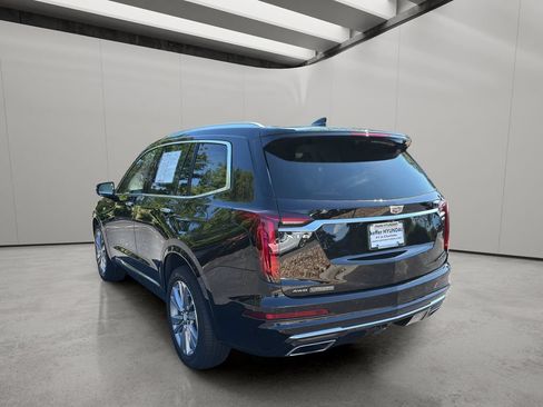 Used 2023 Cadillac XT6 Premium Luxury AWD/4WD image 3