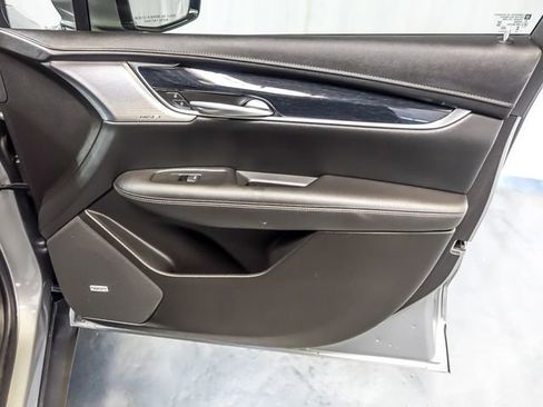 Certified 2025 Cadillac XT5 Premium Luxury w/ LPO, Floor Liner Package FWD image 33