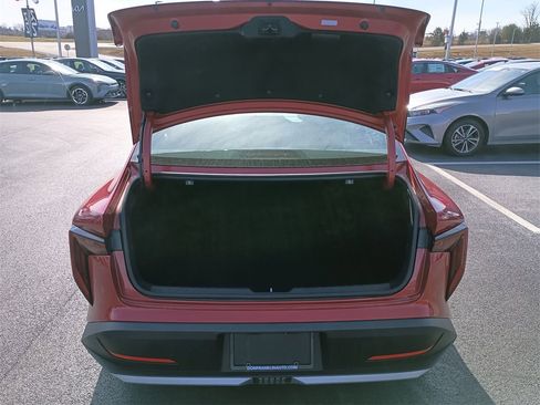 Used 2025 Kia K4 EX image 29