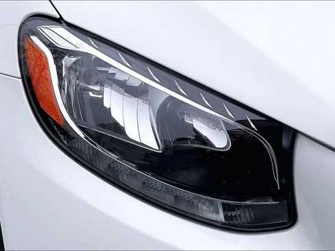 Used 2019 Mercedes-Benz GLC 300 image 28