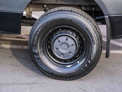 Used 2021 Mercedes-Benz Sprinter 2500 w/ Comfort Plus Package image 9