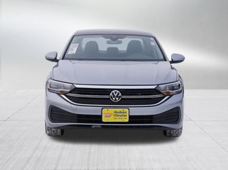 Used 2024 Volkswagen Jetta SE video 2