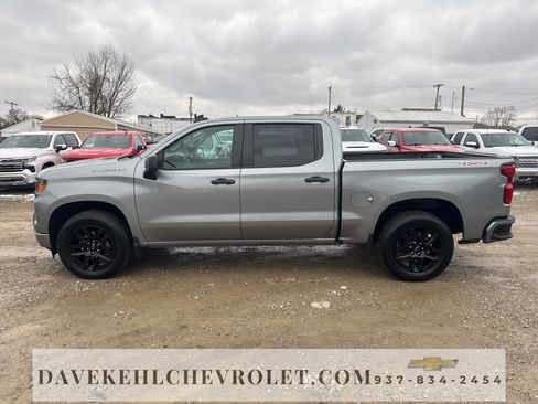 Used 2024 Chevrolet Silverado 1500 Custom image 2