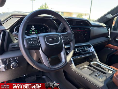 Used 2024 GMC Sierra 2500 Denali Ultimate w/ Max Trailering Package AWD/4WD image 17