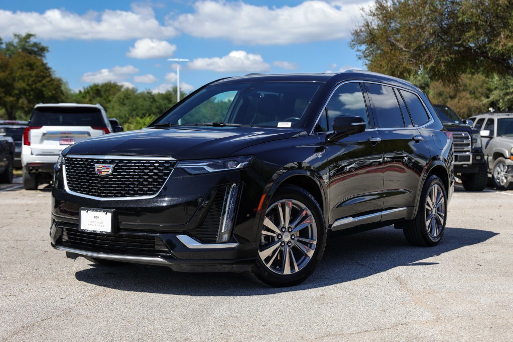 Used 2025 Cadillac XT6 Premium Luxury FWD image 1