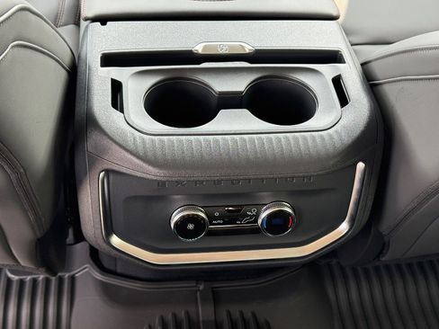 New 2025 Ford Expedition Max Active image 13