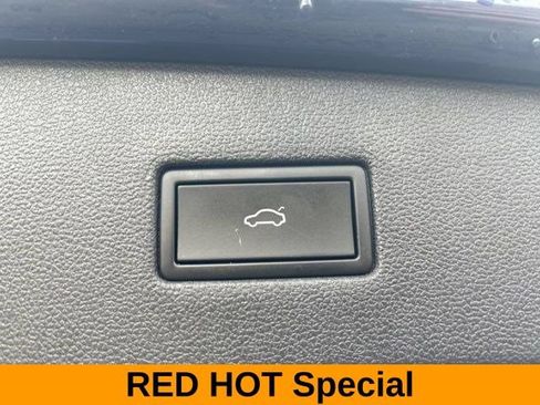 Used 2024 Volkswagen Tiguan Wolfsburg Edition AWD/4WD image 33