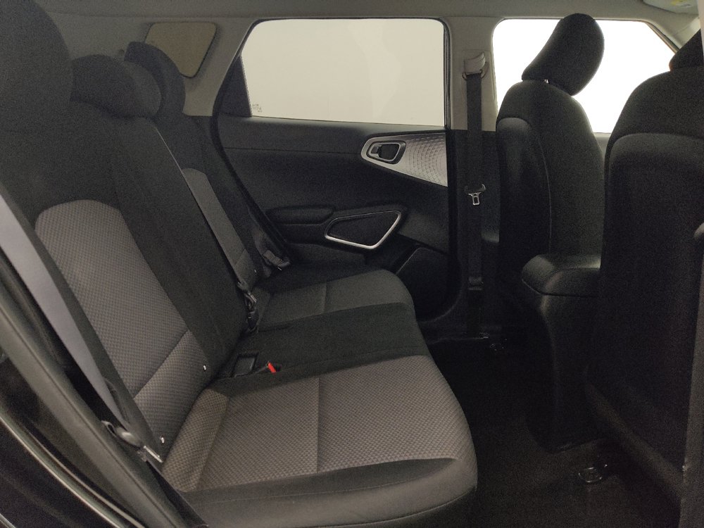 Used 2020 Kia Soul LX FWD image 19