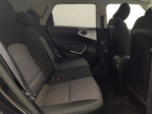 Used 2020 Kia Soul LX FWD image 19