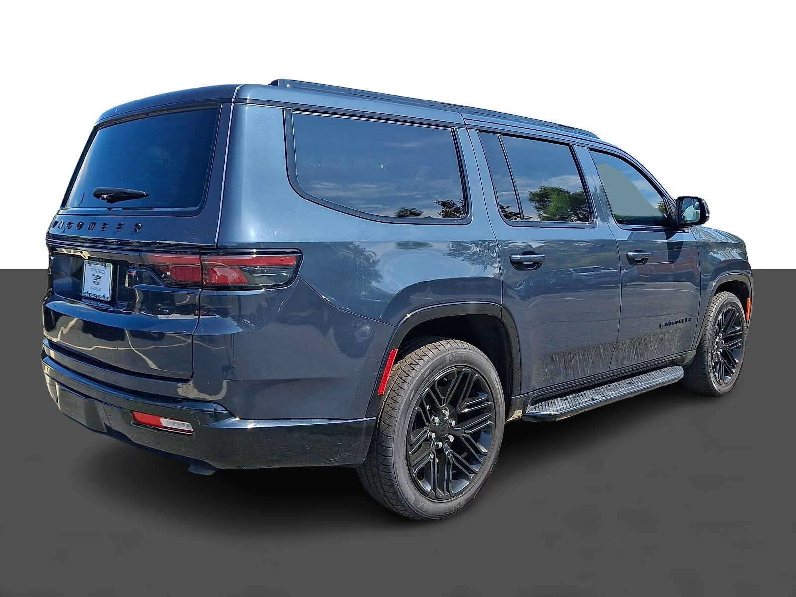 Used 2023 Jeep Wagoneer Series II AWD/4WD image 6