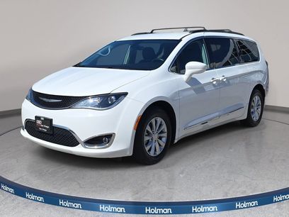 Used 2017 Chrysler Pacifica Touring-L