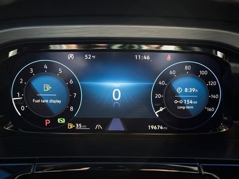 Used 2024 Volkswagen Atlas Cross Sport SE image 18