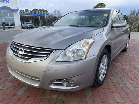 Used 2012 Nissan Altima 2.5 S image 1