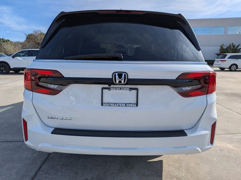 New 2026 Honda Odyssey EX-L image 5