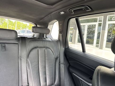 Used 2020 BMW X5 xDrive40i w/ M Sport Package AWD/4WD image 19