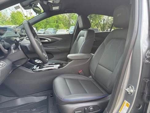 New 2026 Buick Envista Sport Touring w/ Convenience I Package FWD image 7