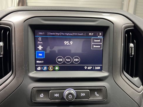 Used 2024 Chevrolet Silverado 1500 Custom image 28