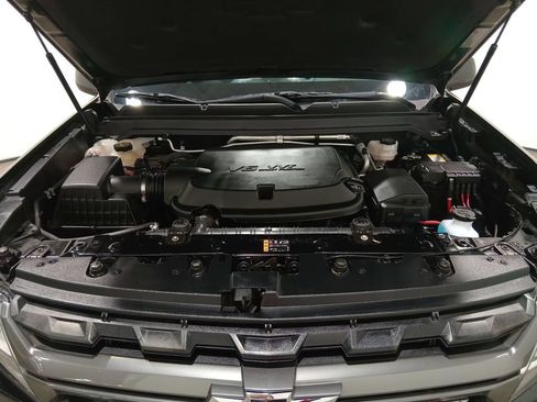 Used 2022 Chevrolet Colorado Z71 AWD/4WD image 12
