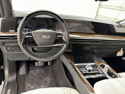 New 2026 Cadillac Escalade Platinum Sport w/ LPO, ONYX Package image 22