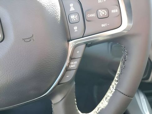 New 2025 RAM 2500 Laramie AWD/4WD image 60