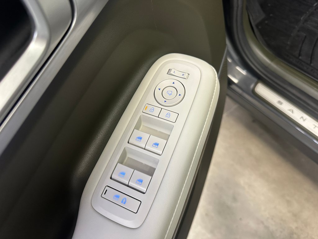Used 2024 Hyundai Santa Fe Calligraphy FWD image 10