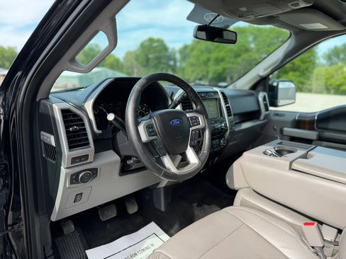 Used 2017 Ford F150 Lariat w/ Equipment Group 501A Mid AWD/4WD image 10