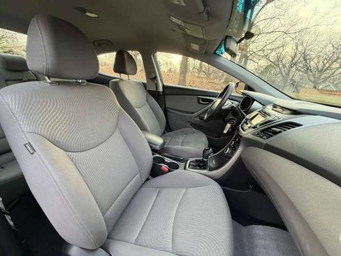 Used 2014 Hyundai Elantra SE w/ Option Group 02 image 9