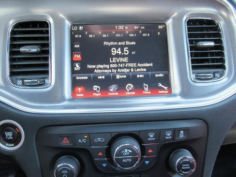 Used 2014 Dodge Charger R/T RWD image 26