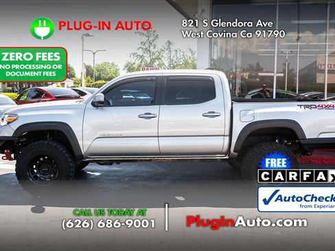 Used 2020 Toyota Tacoma TRD Off-Road w/ Advanced Technology Package AWD/4WD image 5