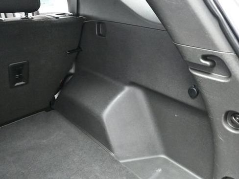 Used 2021 Chevrolet Equinox LS AWD/4WD image 30