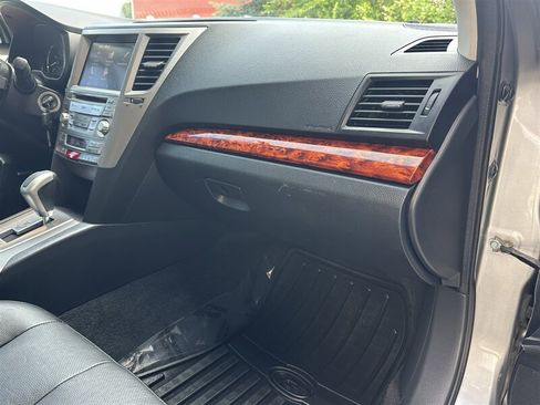 Used 2011 Subaru Outback 3.6R Limited AWD/4WD image 42