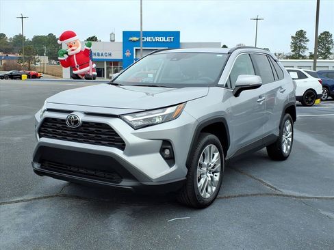 Used 2025 Toyota RAV4 XLE Premium image 1