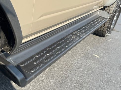 New 2025 Ford Bronco Outer Banks w/ Sasquatch Package image 39