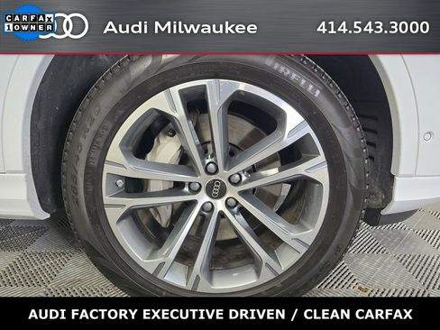Used 2025 Audi Q7 2.0T Premium w/ Convenience Plus Package image 2