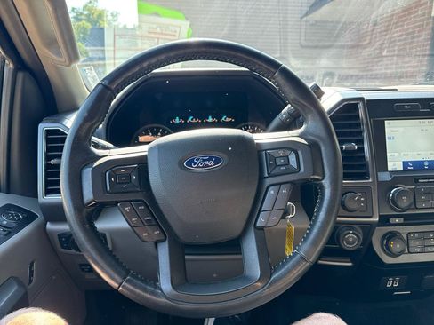 Used 2018 Ford F150 XLT w/ Equipment Group 302A Luxury AWD/4WD image 8