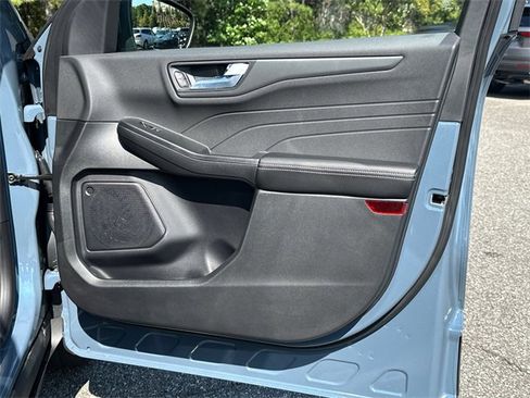 New 2025 Ford Escape SE image 14