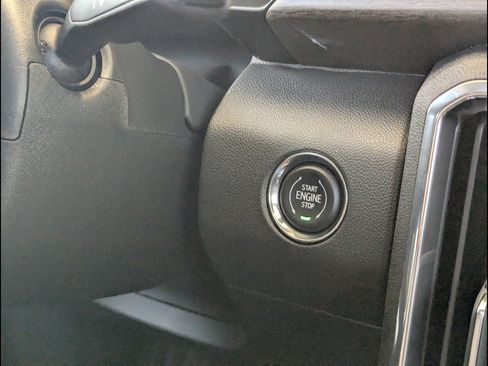 New 2026 GMC Acadia Denali Ultimate w/ LPO, Floor Liner Package AWD/4WD image 23