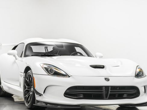 Used 2016 Dodge Viper GTC w/ Time Attack Group 2.0 RWD image 3