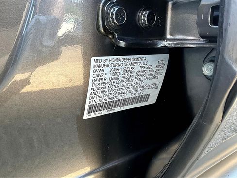 Used 2024 Acura MDX SH-AWD w/ Advance Package image 36