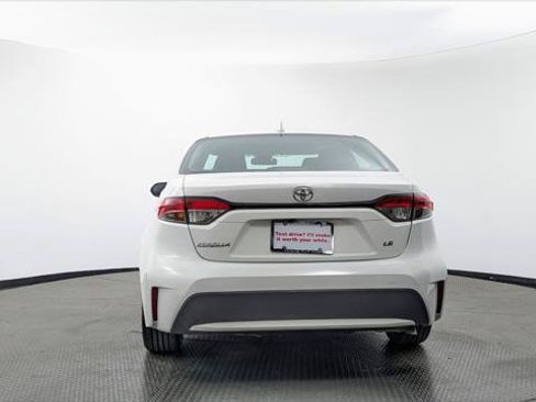 Used 2021 Toyota Corolla LE FWD image 7