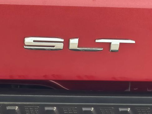 Used 2019 GMC Sierra 1500 SLT w/ SLT Premium Plus Package AWD/4WD image 7