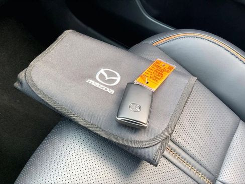 Used 2025 MAZDA CX-50 AWD 2.5 Hybrid w/ Weather Package image 14