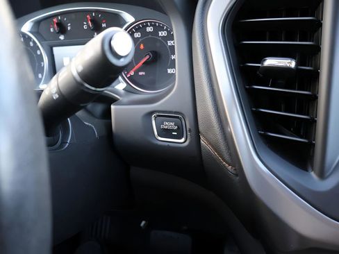 Used 2022 GMC Acadia AT4 image 33