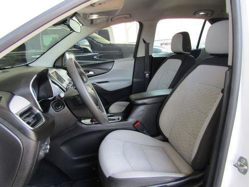 Used 2019 Chevrolet Equinox LS FWD image 8