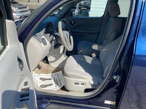 Used 2010 Chevrolet HHR LT image 9