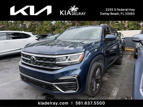 Used 2021 Volkswagen Atlas Cross Sport SE w/ Panoramic Sunroof Package FWD image 9