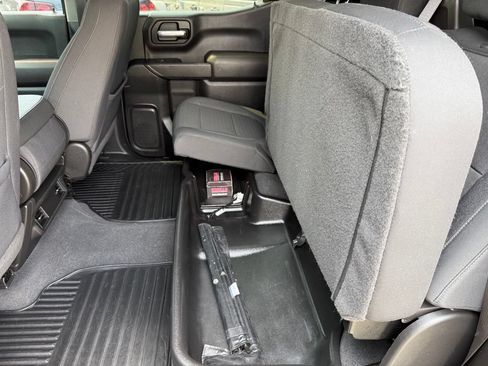 Used 2022 Chevrolet Silverado 1500 Custom w/ Safety Confidence Package AWD/4WD image 13