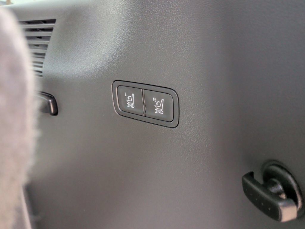 Used 2026 Hyundai Santa Fe SEL FWD image 39