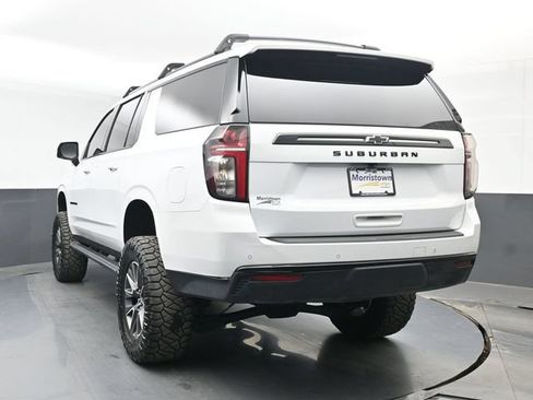 Used 2023 Chevrolet Suburban Z71 w/ Luxury Package AWD/4WD image 12
