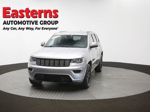 Used 2017 Jeep Grand Cherokee Altitude AWD/4WD image 53